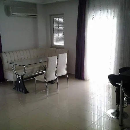 Apartment Lilium Garden *
